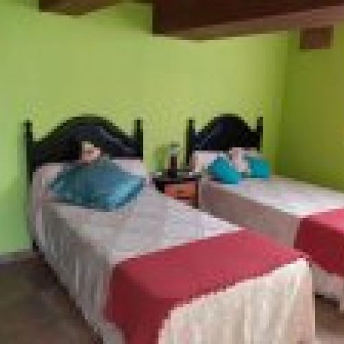 Casa 2 plantas a 2kms
