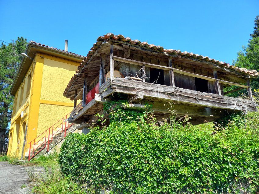 Casa de piedra independiente para reformar en CABRANES  (REAB