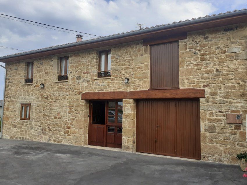 Casa de piedra reformada en Oles   VILLAVICIOSA  (ALQ
