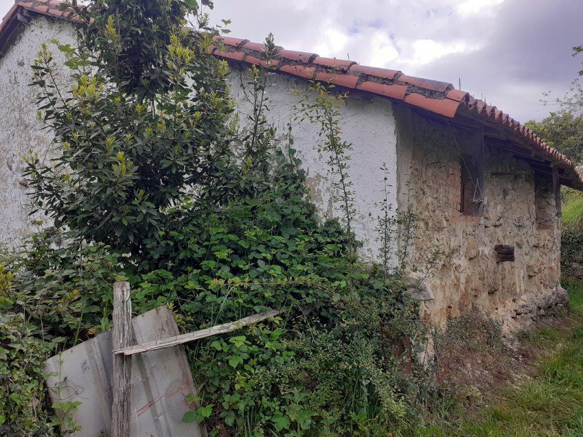Casa de piedra para rehabilitar en PILOÑA  (REAB