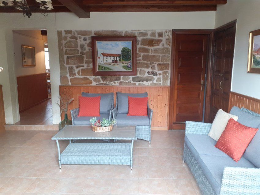 Casa de piedra reformada en Oles   VILLAVICIOSA  (ALQ