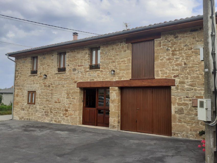 Casa de piedra reformada en Oles   VILLAVICIOSA  (ALQ