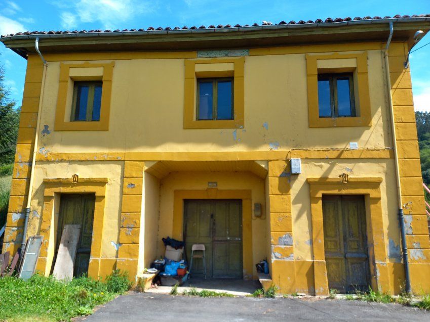 Casa de piedra independiente para reformar en CABRANES  (REAB
