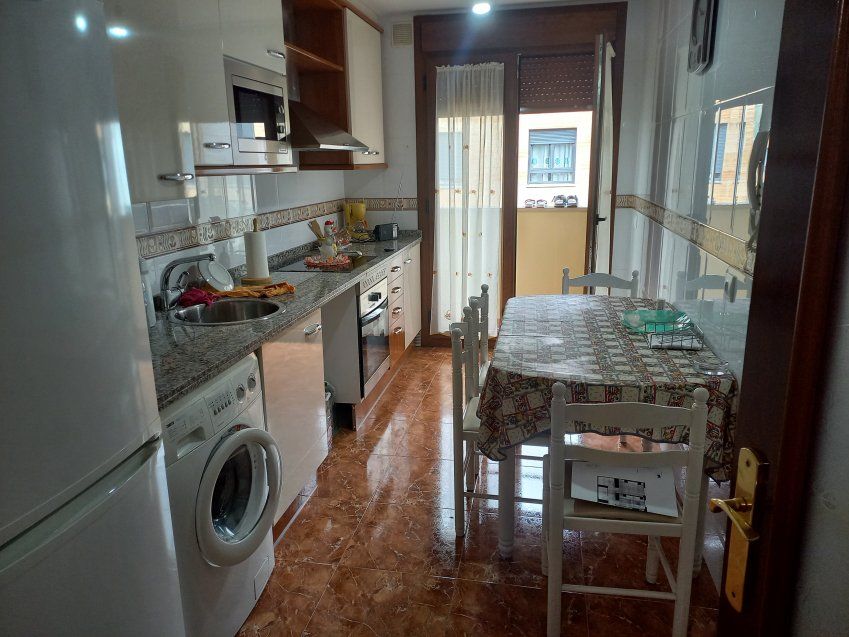 Piso de 2 dormitorios y 2 baños en VILLAVICIOSA  (PIS