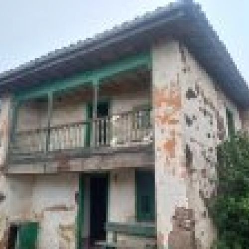 Casa de piedra independiente para rehabilitar en VILLAVICIOSA (REAB