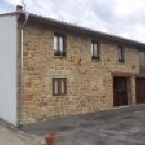 Casa de piedra reformada en Oles   VILLAVICIOSA  (ALQ