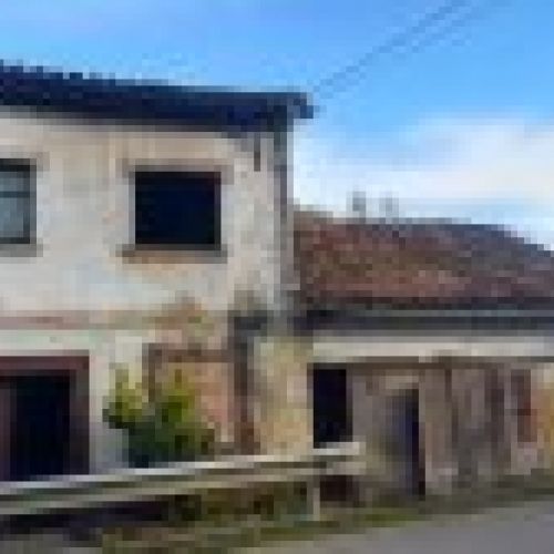 Casa de piedra para rehabilitar en CABRANES (REAB.0182)