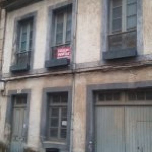 Edificio en el casco urbano de Villaviciosa  (LOC