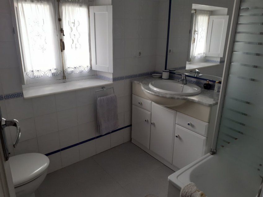 Casa de piedra reformada en Oles   VILLAVICIOSA  (ALQ