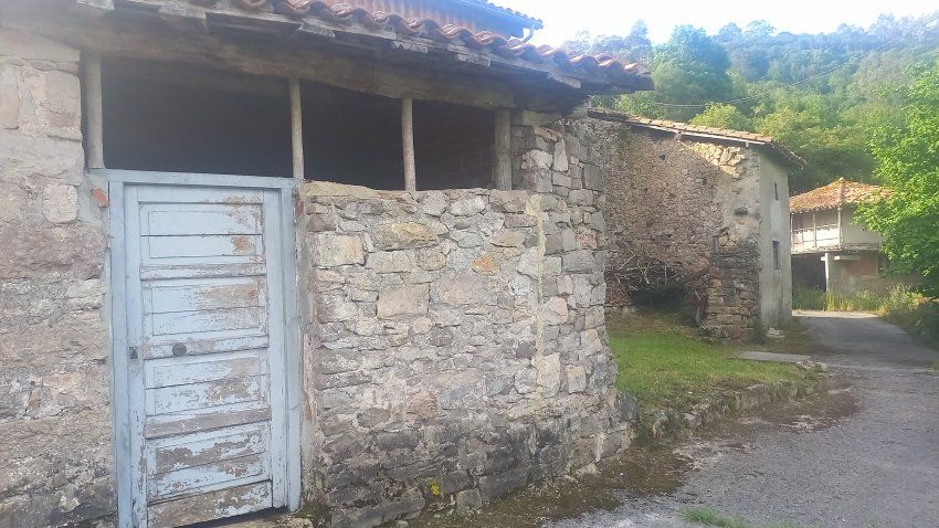 Casa de piedra en VILLAVICIOSA