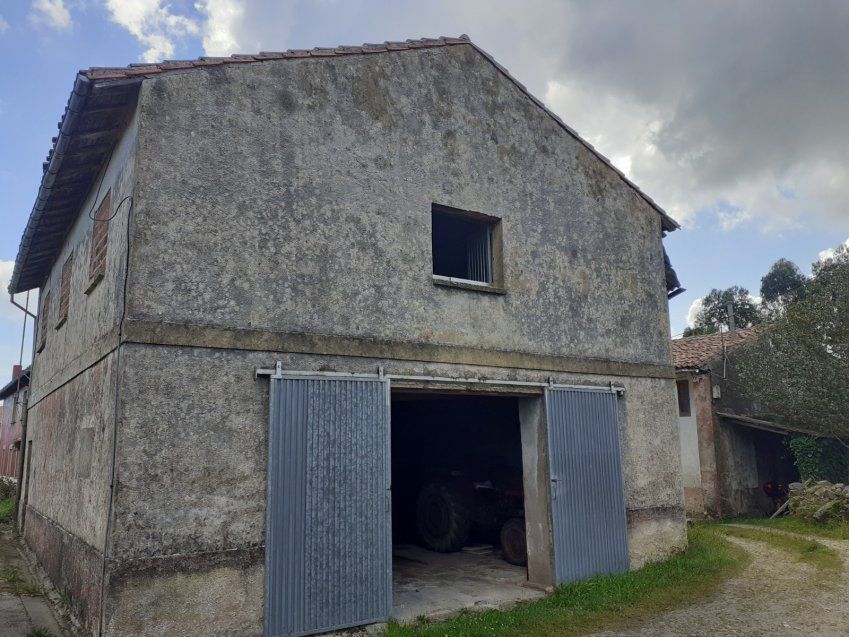 Llagar de piedra para rehabilitar como vivienda en la zona de El Puntal   Villaviciosa (REAB