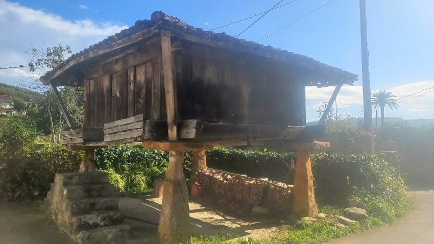 Casa de piedra independiente para rehabilitar en El Puntal VILLAVICIOSA (REAB