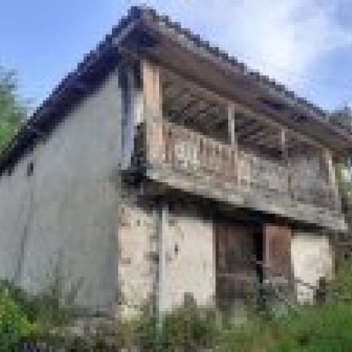 Casa de piedra para rehabilitar independiente en VILLAVICIOSA  (REAB