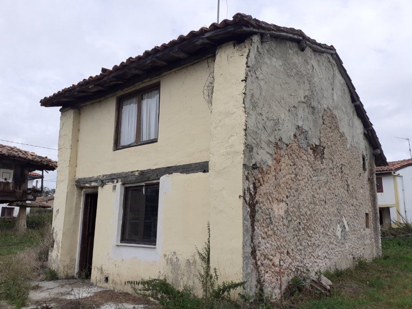 Casa de piedra independiente para rehabilitar en VILLAVICIOSA  (REAB