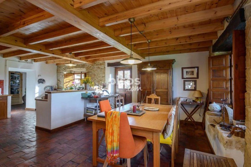 Casona de piedra rehabilitada en Argüero   VILLAVICIOSA  (CAS