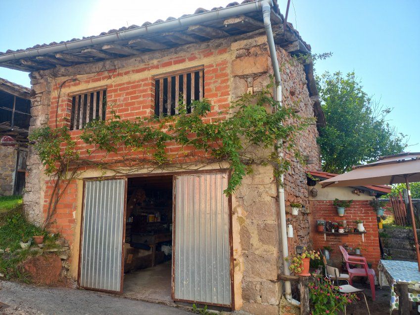 Casa de piedra en CABRANES  (CAS