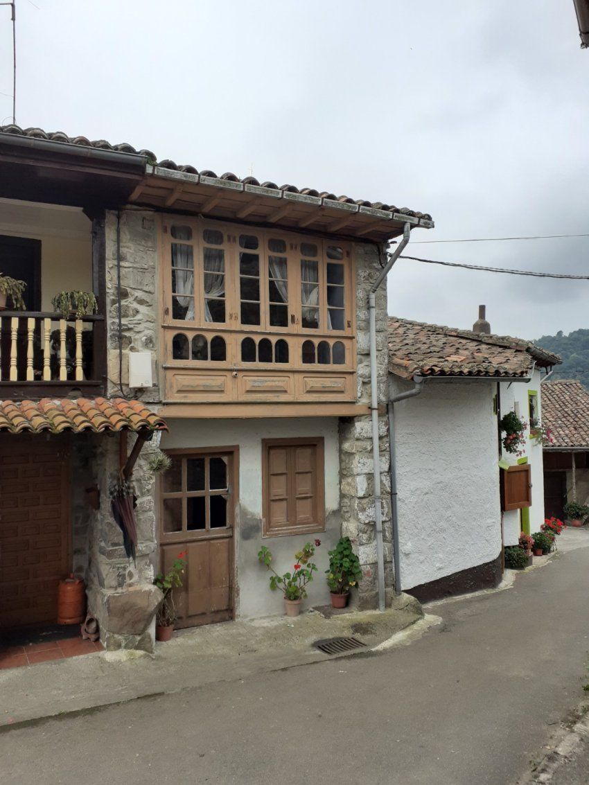 Casa de piedra para rehabilitar en CABRANES  (REAB