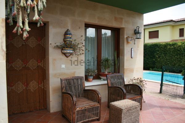 Chalet independiente en COLUNGA  (ALQ