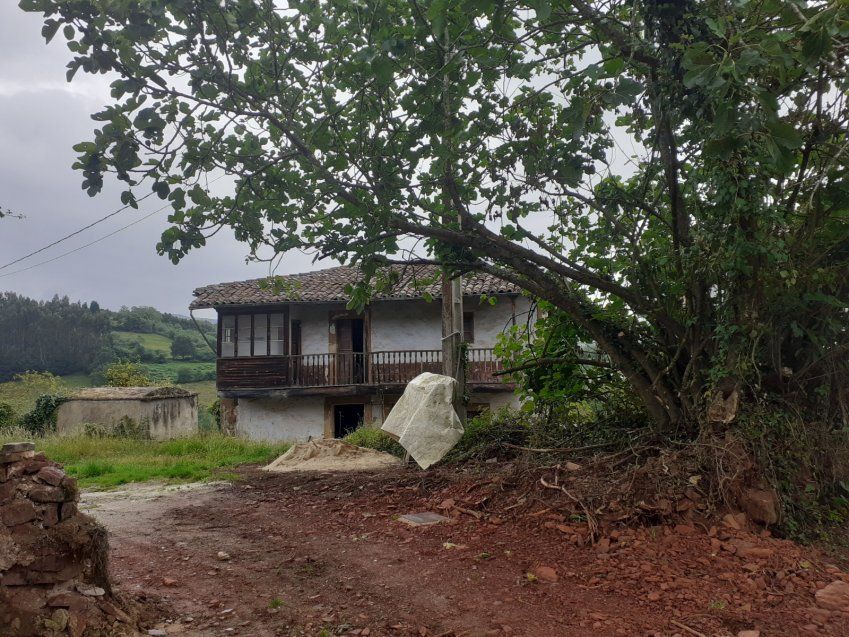 Casa de piedra para rehabilitar en VILLAVICIOSA  (REAB
