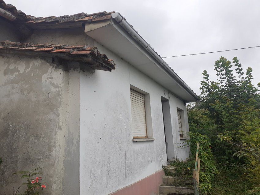 Casa para rehabilitar en Finca edificable en VILLAVICIOSA  (REAB.0158)