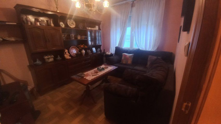 Piso de 3 dormitorios en VILLAVICIOSA  (PIS