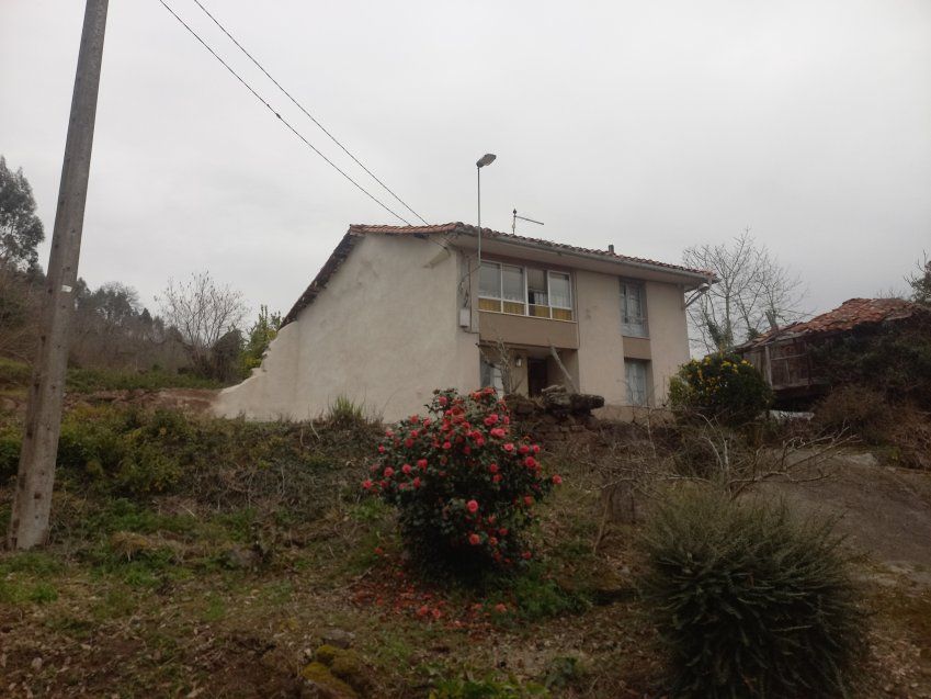 Casa de piedra para Reformar en CABRANES  (REAB