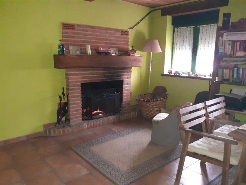 Casa 2 plantas a 2kms