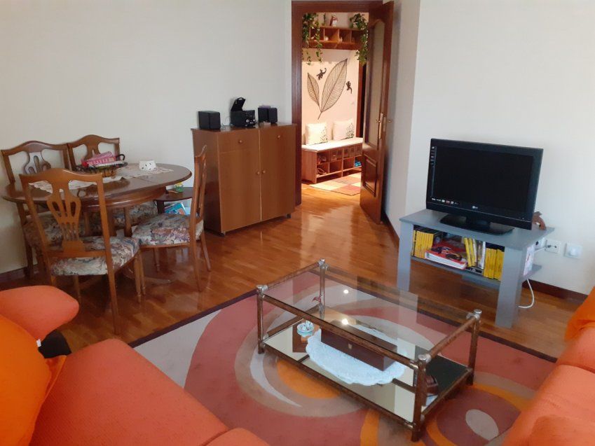 Piso de 3 dormitorios en VILLAVICIOSA  (PIS