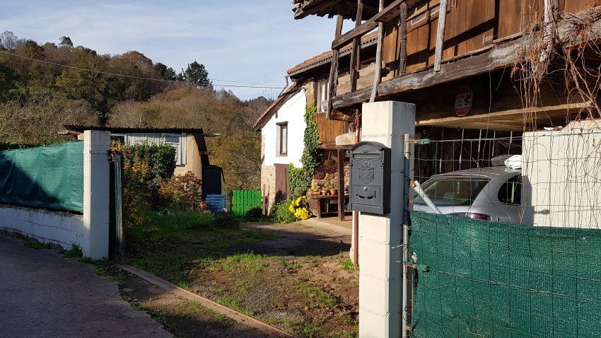 Casa de piedra independiente en CABRANES  (CAS