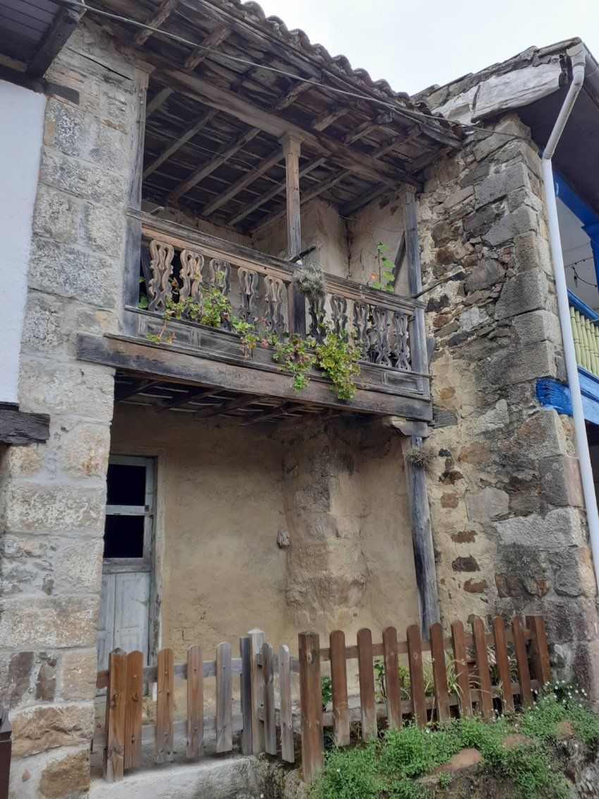 Casa de piedra para rehabilitar en CABRANES  (REAB