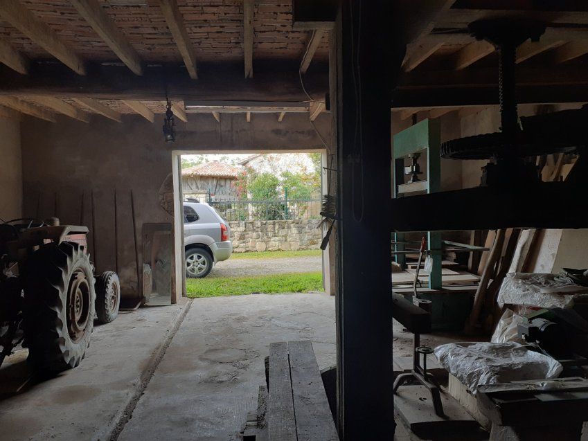 Llagar de piedra para rehabilitar como vivienda en la zona de El Puntal   Villaviciosa (REAB