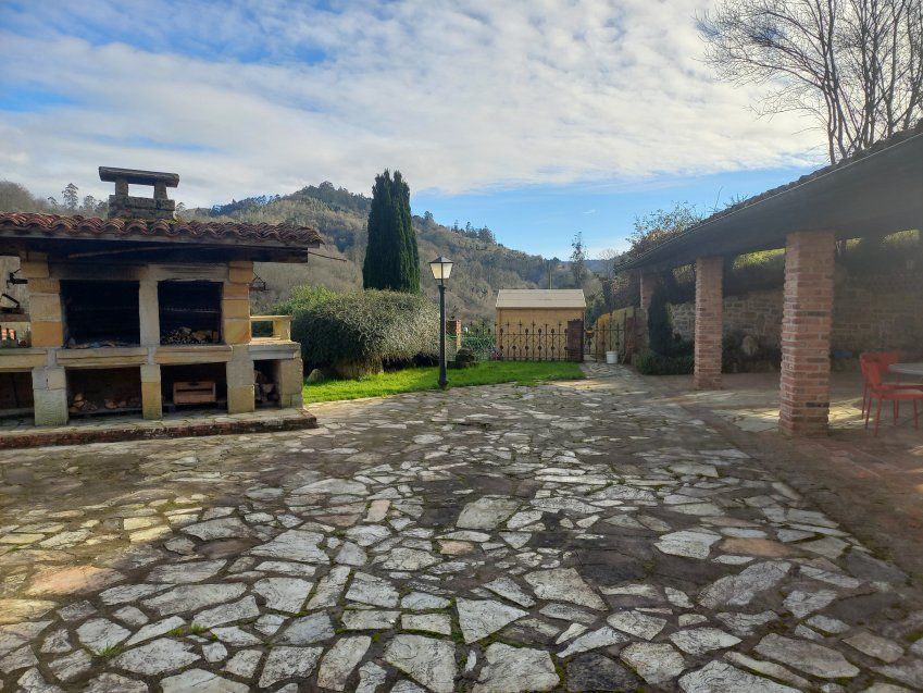 Casona de piedra rehabilitada en CABRANES  (CAS