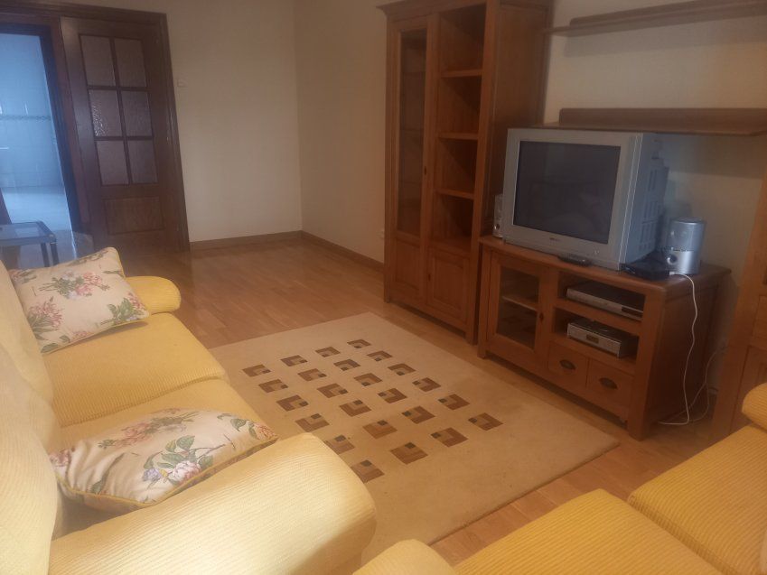 Alquiler de Piso de 2 dormitorios en VILLAVICIOSA  (ALQ