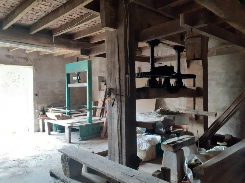 Llagar de piedra para rehabilitar como vivienda en la zona de El Puntal   Villaviciosa (REAB