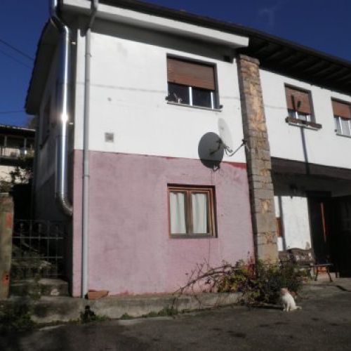Casa de piedra en Santa Eulalia de CABRANES  (cas