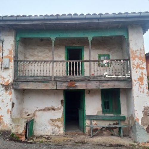 Casa de piedra independiente para rehabilitar en VILLAVICIOSA (REAB.0170)