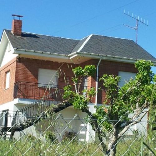 Casa independiente en LEÓN  (CAS
