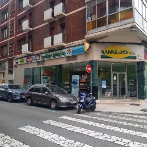 Local comercial céntrico con Almacén y Oficinas en GIJÓN  (LOC
