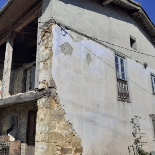 Casa de piedra para rehabilitar en CABRANES  (REAB